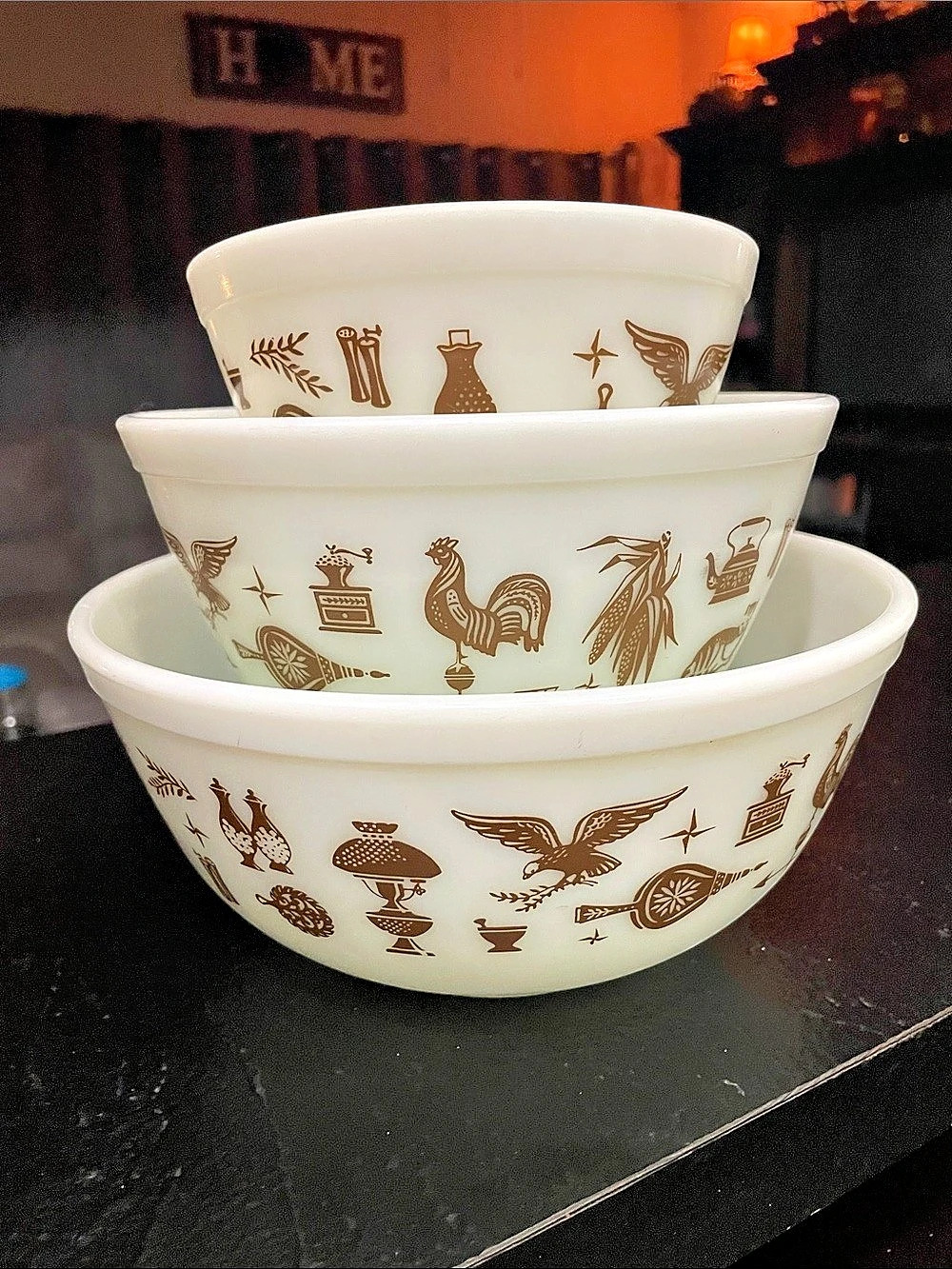 Pyrex Early American Vintage Mixing Bowls Set of 3 White Brown